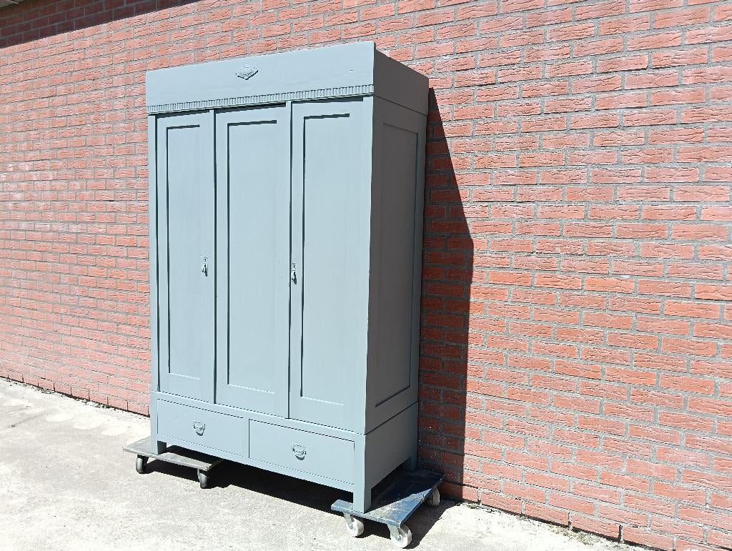 3 deurs linnenkast/kledingkast/leg en hang/kast, Huis en Inrichting, Kasten | Kledingkasten, Ophalen of Verzenden, Gebruikt, 25 tot 50 cm