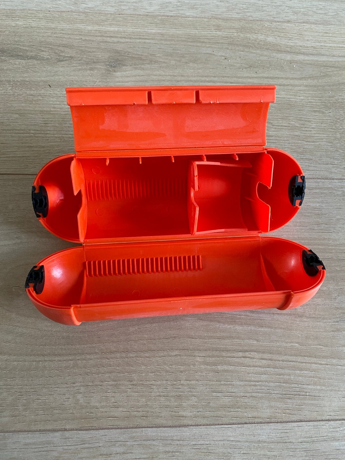 Oranje waterdichte kabelbox voor buiten, Doe-het-zelf en Verbouw, Elektra en Kabels, Gebruikt, Overige typen, Overige merken, Ophalen of Verzenden
