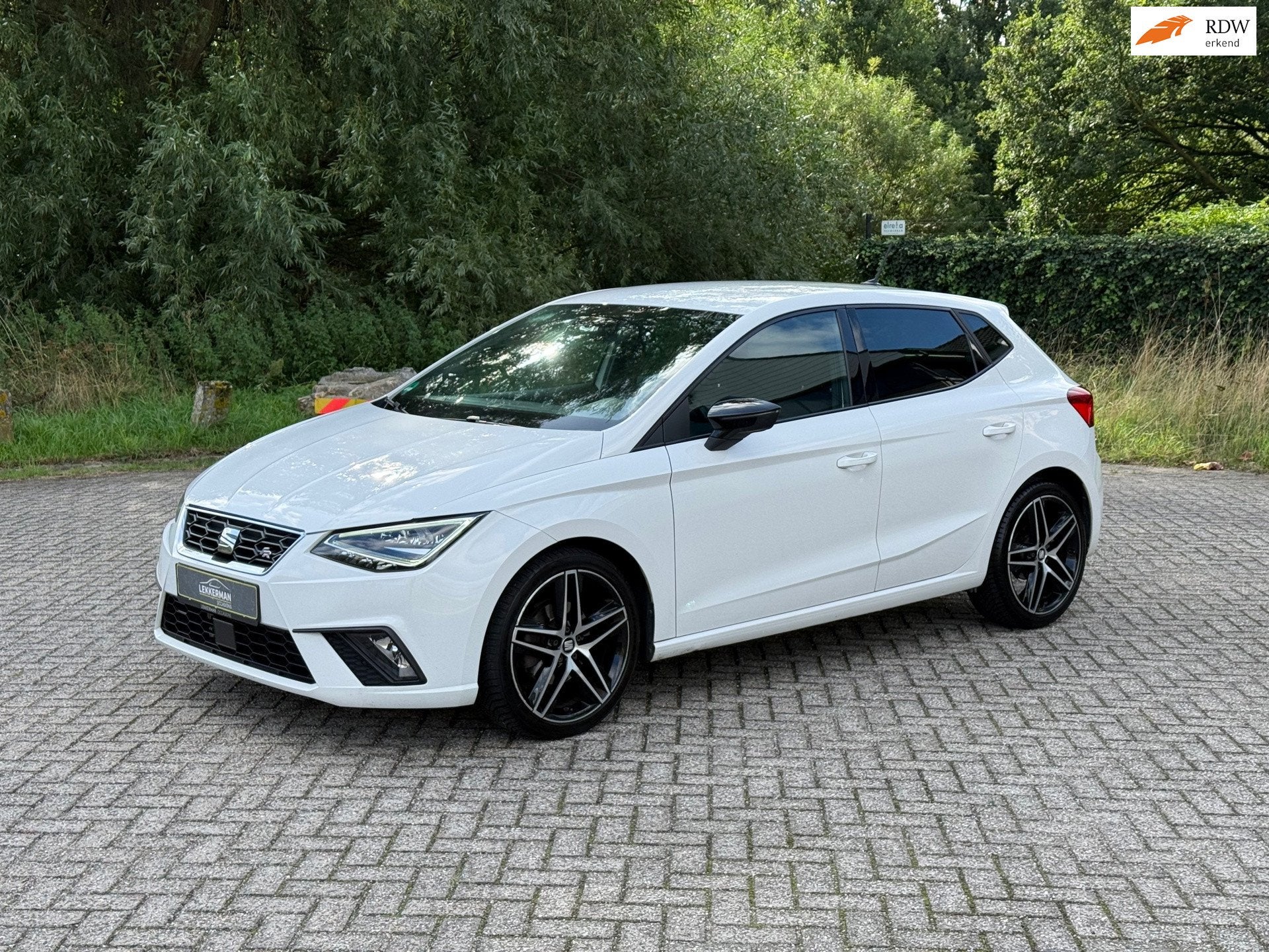 SEAT Ibiza 1.0 TSI FR 116PK I 6 BAK I CARPLAY I ALCANTARA I, Voorwielaandrijving, Gebruikt, 1028 kg, Origineel Nederlands