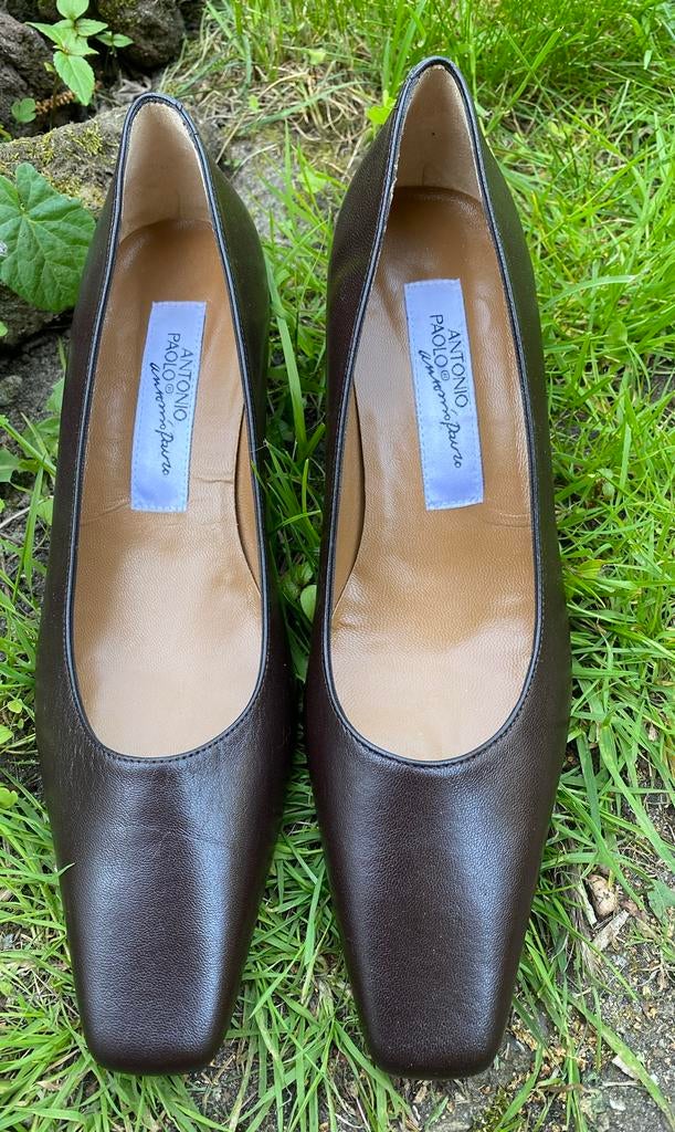 Prachtige donkerbruine leren pumps, gloednieuw 39,5, Ophalen of Verzenden, Nieuw, Bruin, Instappers