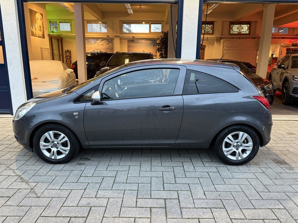 Opel Corsa 1.3 CDTi EcoFlex S/S '111' Edition NIEUWE APK !, Auto's, Opel, Voorwielaandrijving, Euro 5, 1063 kg, Gebruikt