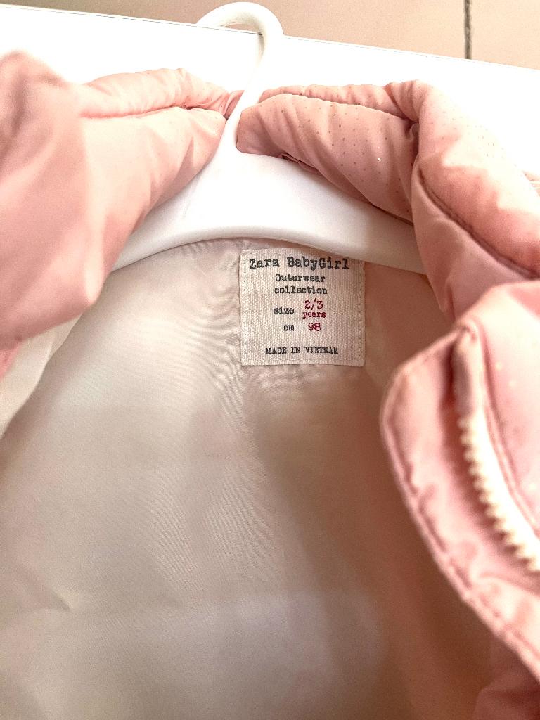 Meisjes bodywarmer maat 98, Kinderen en Baby's, Kinderkleding | Maat 98, Meisje, Ophalen of Verzenden, Zo goed als nieuw, Zara