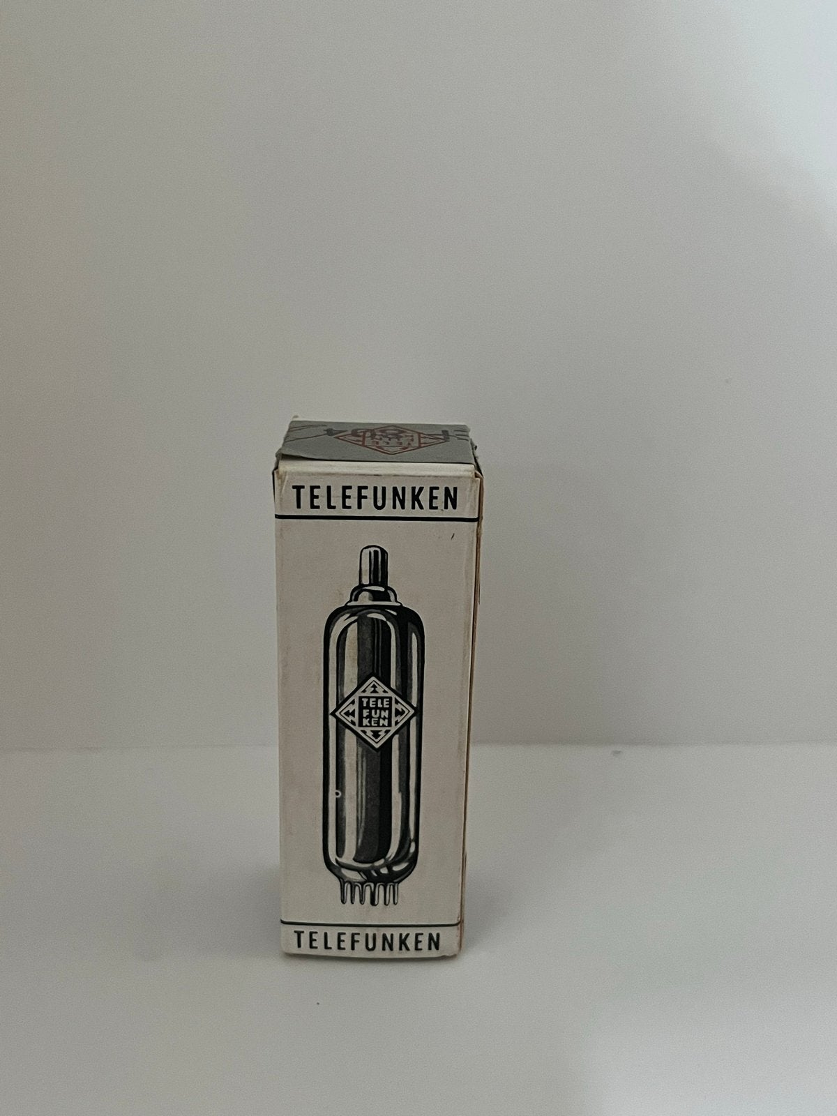Telefunken ECC83 / 12AX7 vacuümbuis in originele doos, Ophalen