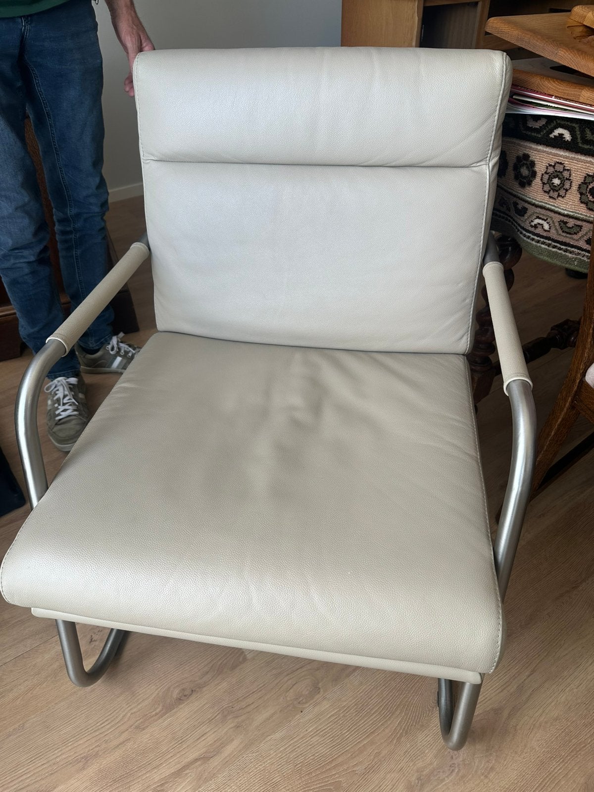 Prachtige leren fauteuil , grijs, Huis en Inrichting, Ophalen of Verzenden, Zo goed als nieuw, 75 tot 100 cm, 50 tot 75 cm