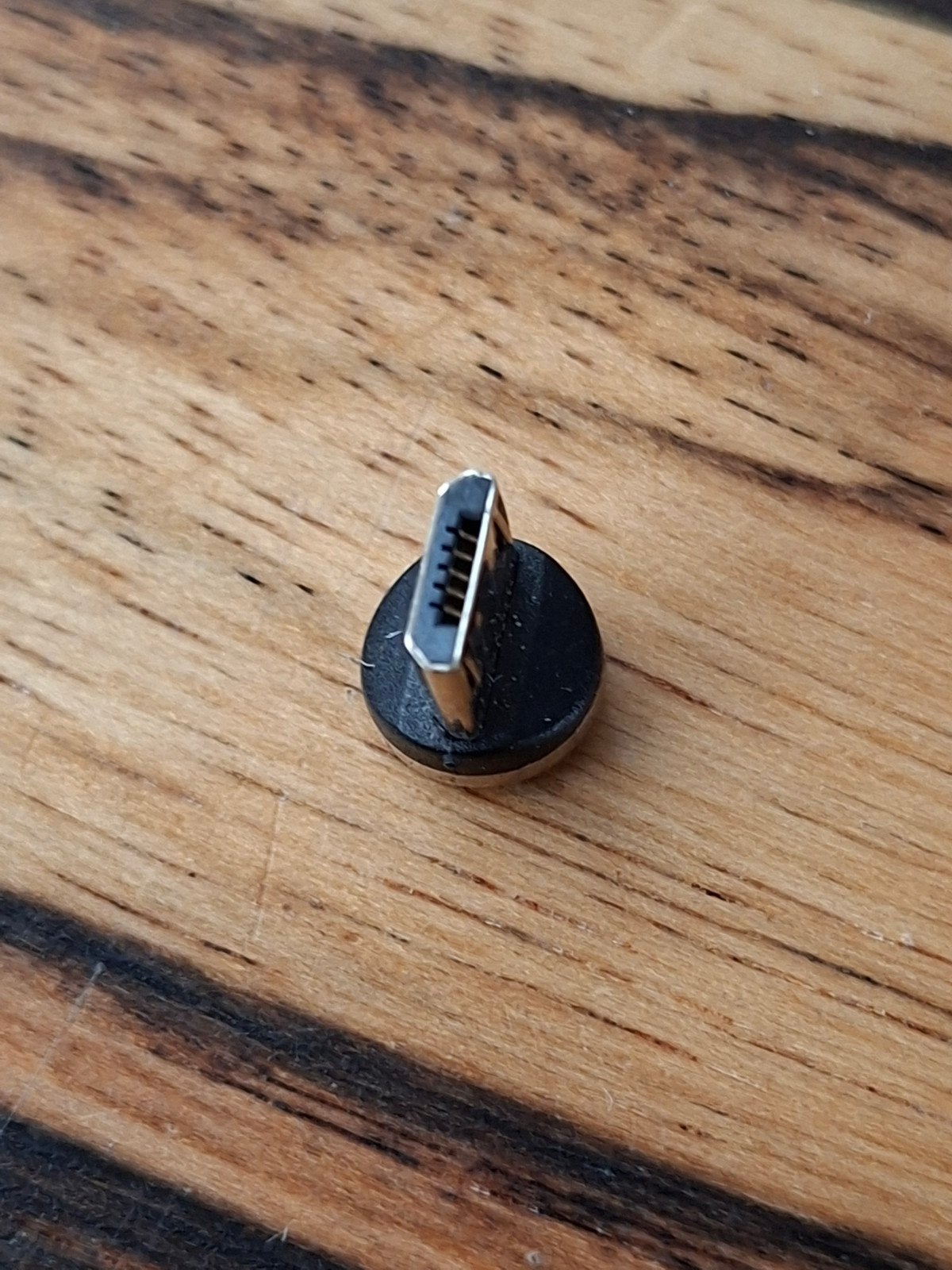 Magnetische micro USB adapter voor opladen, Ophalen of Verzenden, Zo goed als nieuw, Minder dan 2 meter, Overige kabels