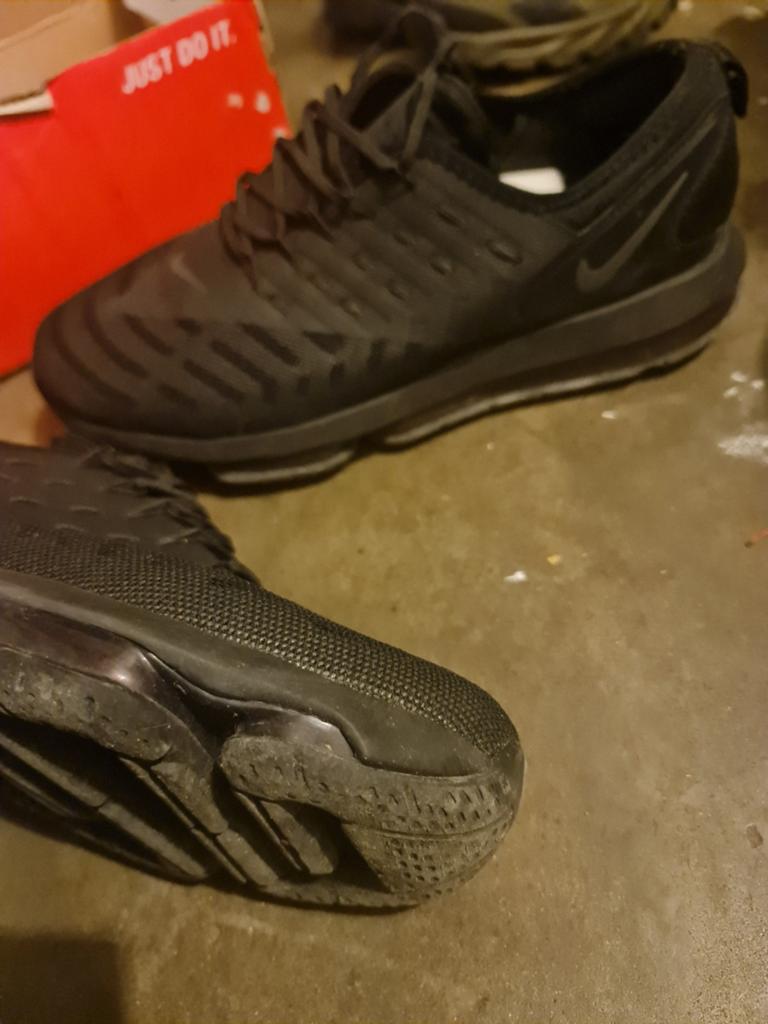 Nike vapormax, Ophalen of Verzenden, Zo goed als nieuw, Zwart