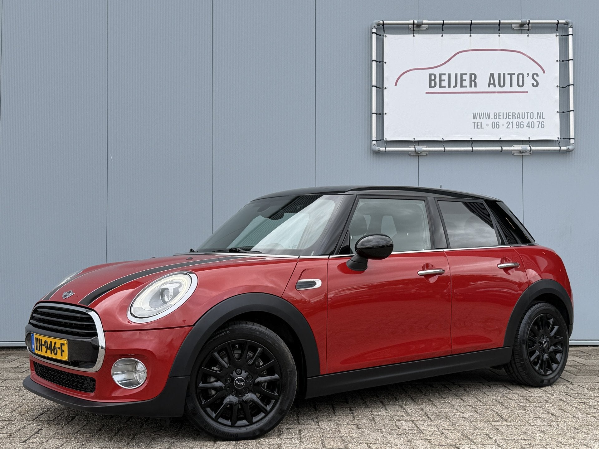 MINI 5-deurs 1.5 Cooper Chili Business Automaat/Trekhaak/Nav, 136 pk, Gebruikt, Euro 6, Leder en Stof