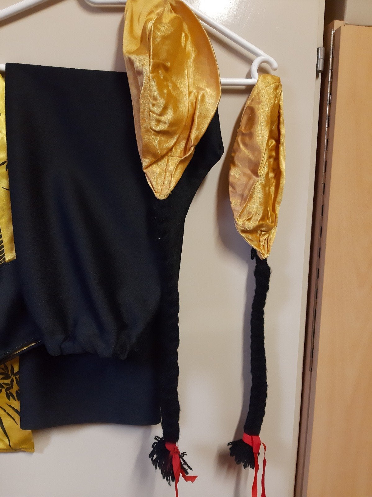 Chinees pakje maat 128 met broek, blouse en 2 hoedjes, Ophalen of Verzenden, Gebruikt, Jongen of Meisje