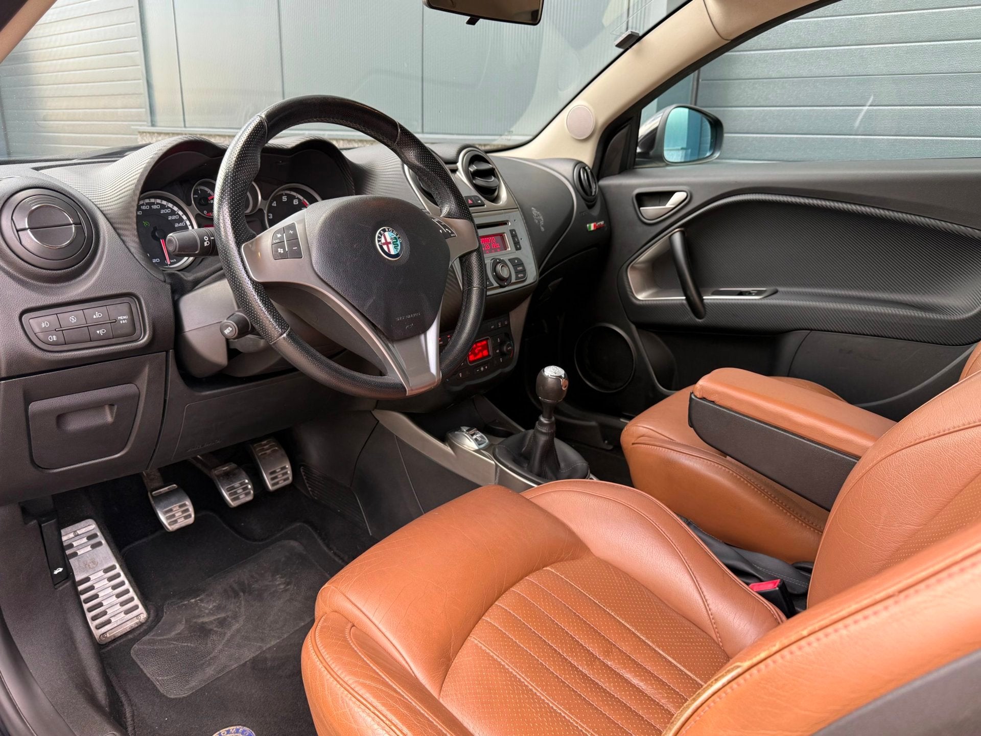 Alfa Romeo MiTo 1.4 T Distinctive | Leder|Clima|, Auto's, Voorwielaandrijving, Euro 5, 135 pk, Beige