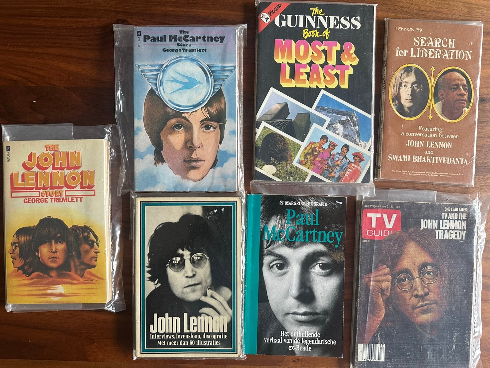 Zeven boekjes over Lennon en McCartney, Ophalen of Verzenden, Gelezen, Artiest