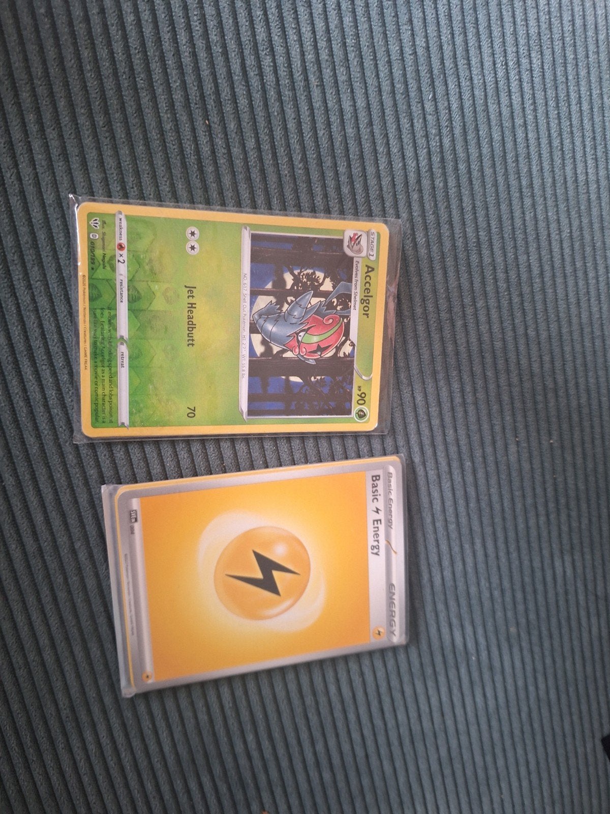 pokeymon mystery packs, Ophalen, Zo goed als nieuw, Meerdere kaarten, Foil
