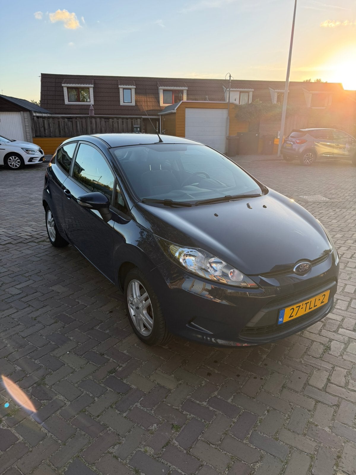 Foto 7 van Ford Fiësta 1.25 3DR AC/Cruise/Trekhaak/+Winterbanden Blauw
