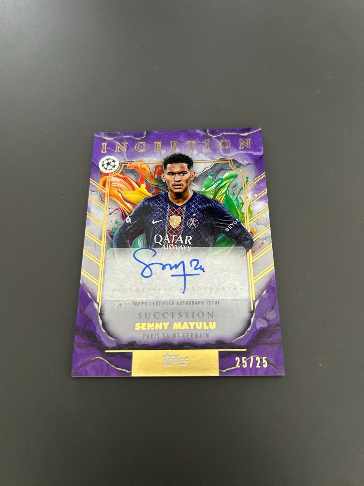 Senny Mayulu Topps Inception Autograph 25/25, Verzenden, Nieuw, Buitenlandse clubs, Spelerskaart