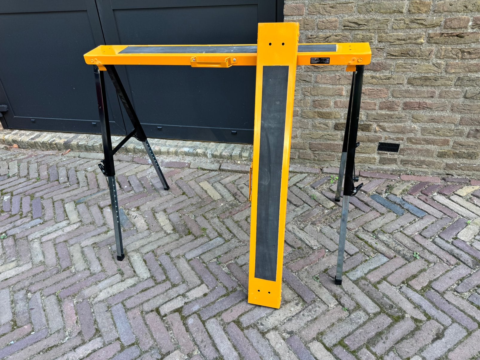 2 stuks telescopische schragen zaagbokken Nieuwstaat, Ophalen, Zo goed als nieuw