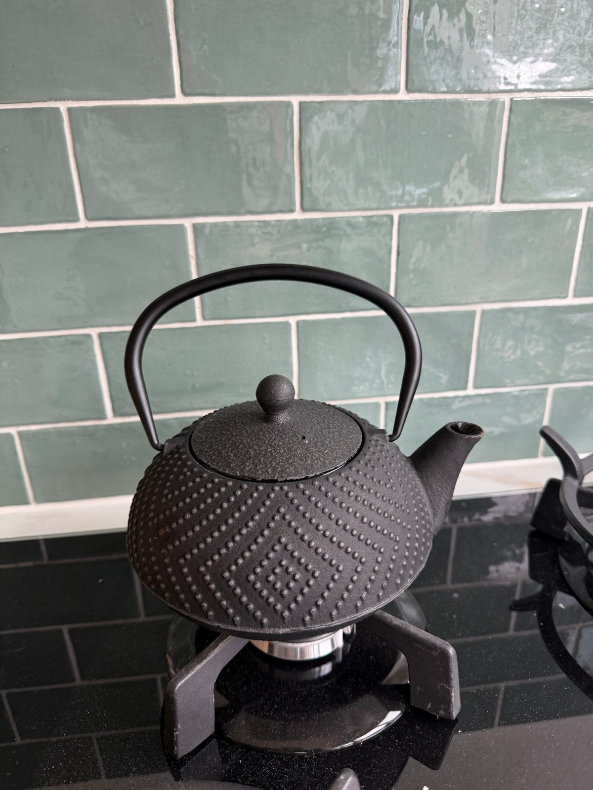 De Bredemeijer Gietijzeren Theepot met Theezeefje, Theepot/fluitketel, Gebruikt, Bredemeijer, Ophalen of Verzenden