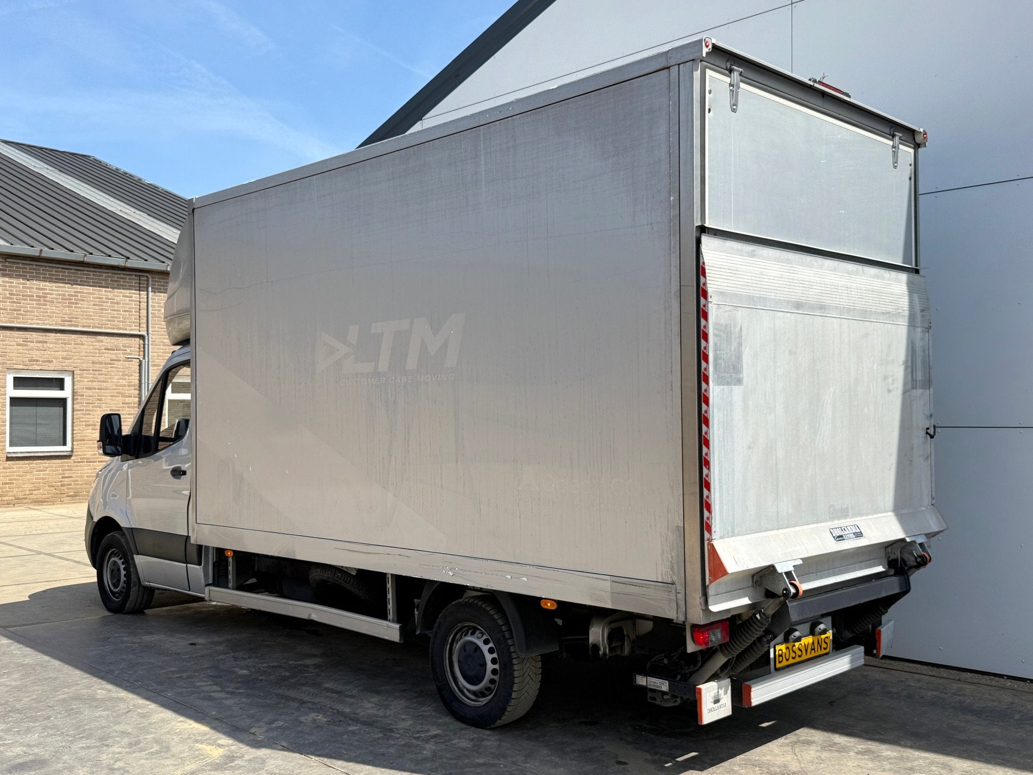 Automaat Bakwagen Meubelbak Koffer Laadklep Cruise Control C, Automaat, Achterwielaandrijving, Gebruikt, Euro 6