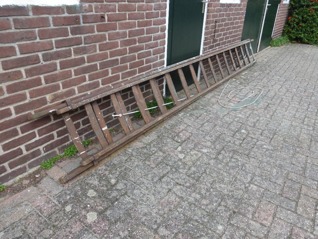 Degelijke houten ladder | 8m werkhoogte / ingeschoven: 4,20m, Doe-het-zelf en Verbouw, Ophalen, Gebruikt, Ladder, Opvouwbaar of Inschuifbaar