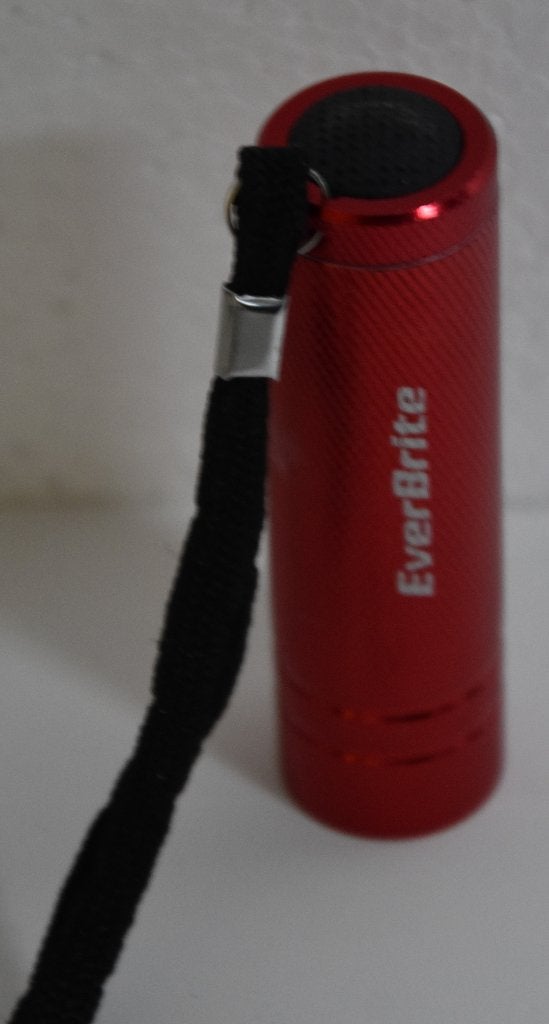 mini zaklamp met koord kinderen Ever brite rood kamperen, Ophalen of Verzenden, Zo goed als nieuw, Batterij