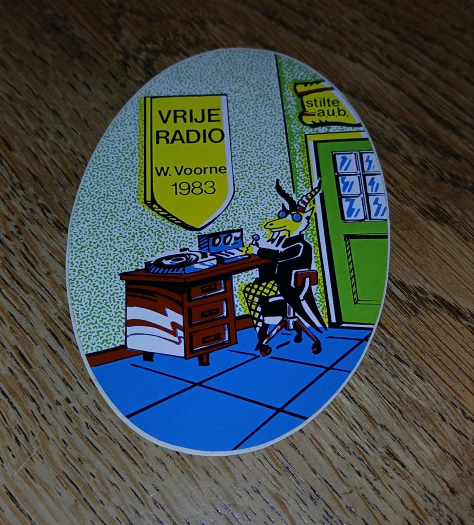 Sticker piraat zendamateur Vrije Radio, WESTVOORNE, Ophalen of Verzenden, Zo goed als nieuw