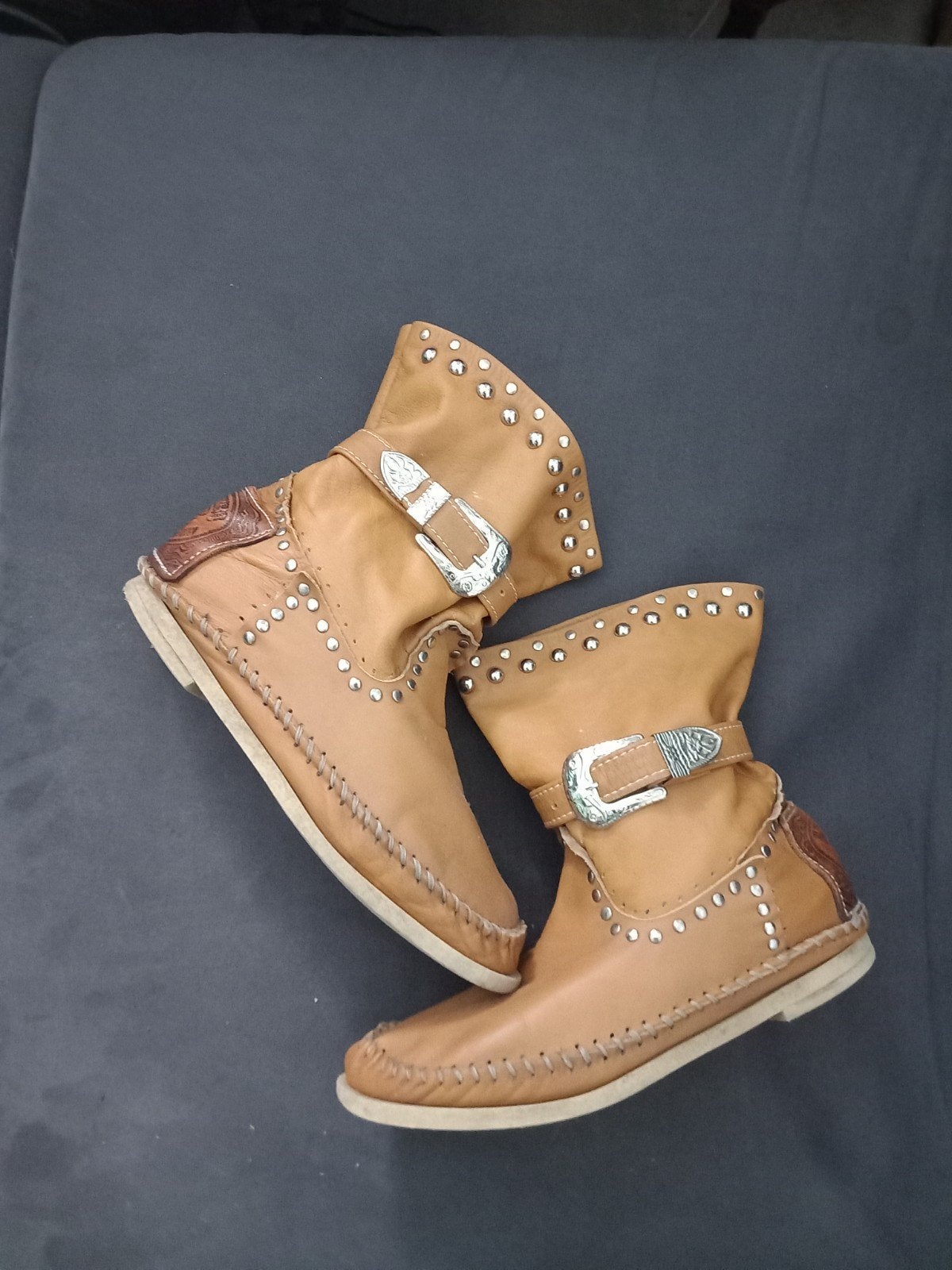 Zacht leren Laarsjes maat 37 Camel kleur Studs accenten, Ophalen of Verzenden, Zo goed als nieuw, Bruin