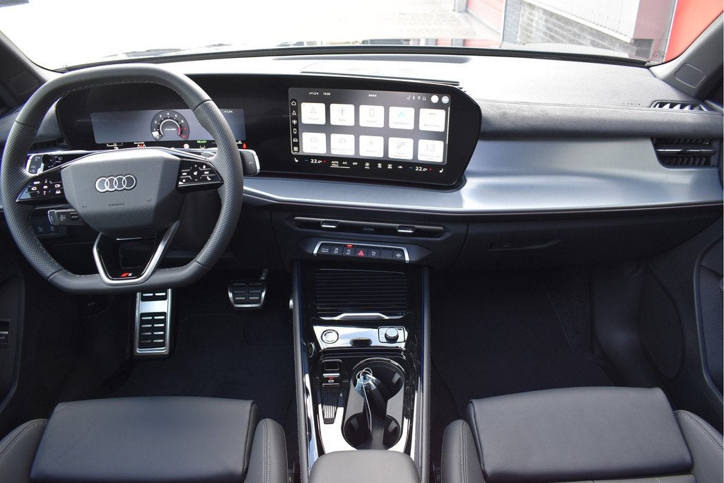 Audi Q3 35 TFSI S line S tronic NIEUWE TYPE, Panorama, Elek., 15 km/l, 750 kg, 4 cilinders, 150 pk