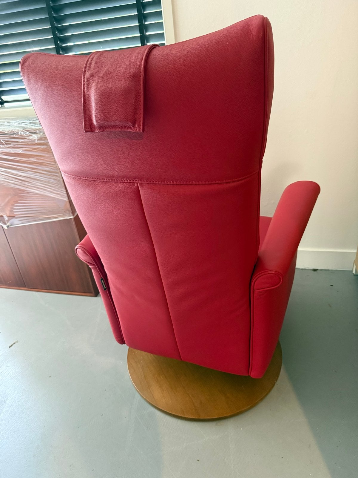 Prominent Relaxfauteuil Rood Leer - Zo goed als nieuw, Huis en Inrichting, Fauteuils, ., Leer, Ophalen of Verzenden, Zo goed als nieuw