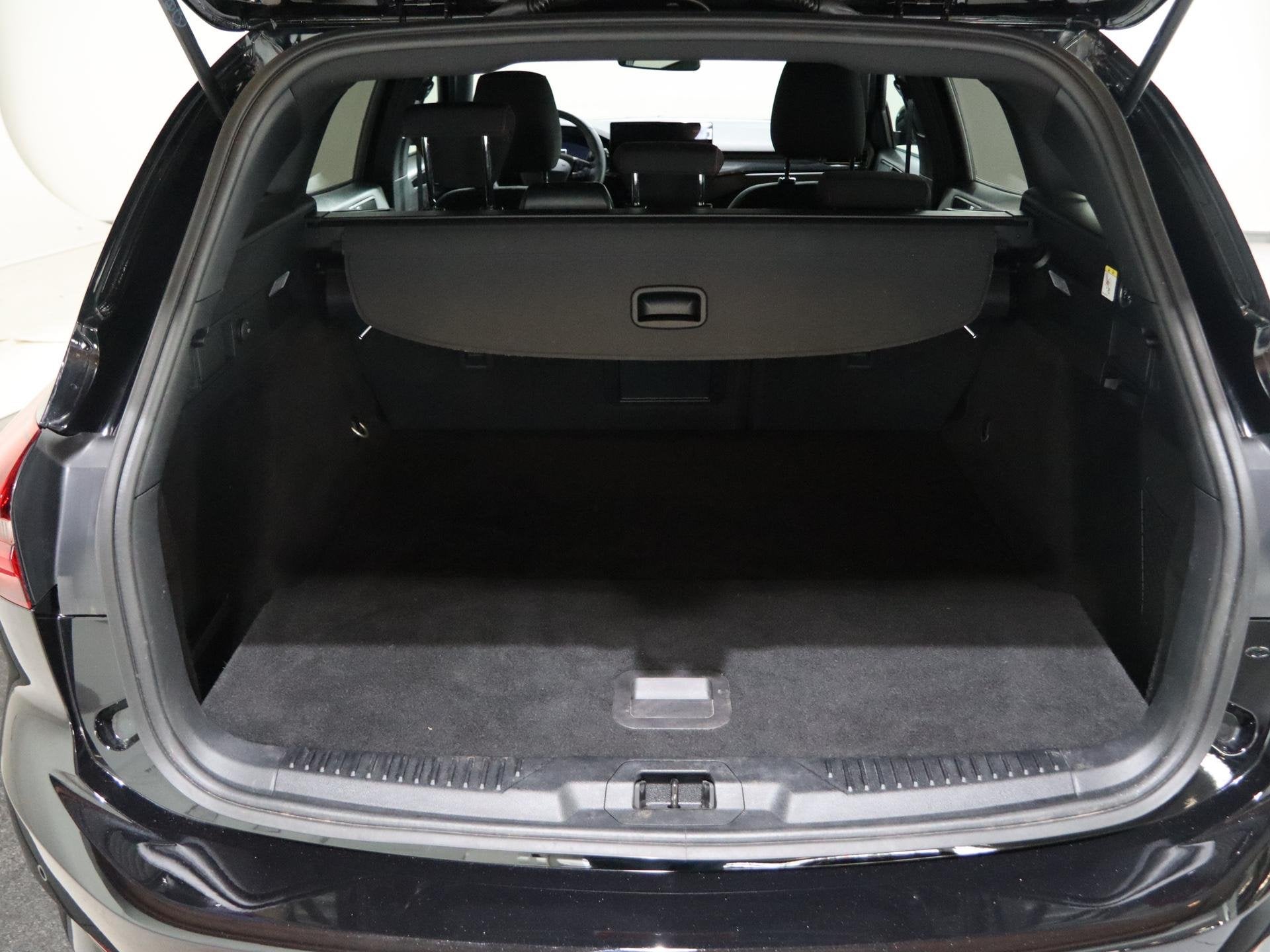 Foto 11 van Ford Focus Wagon 1.0 EcoBoost Hybrid ST Line X | Trekhaak |