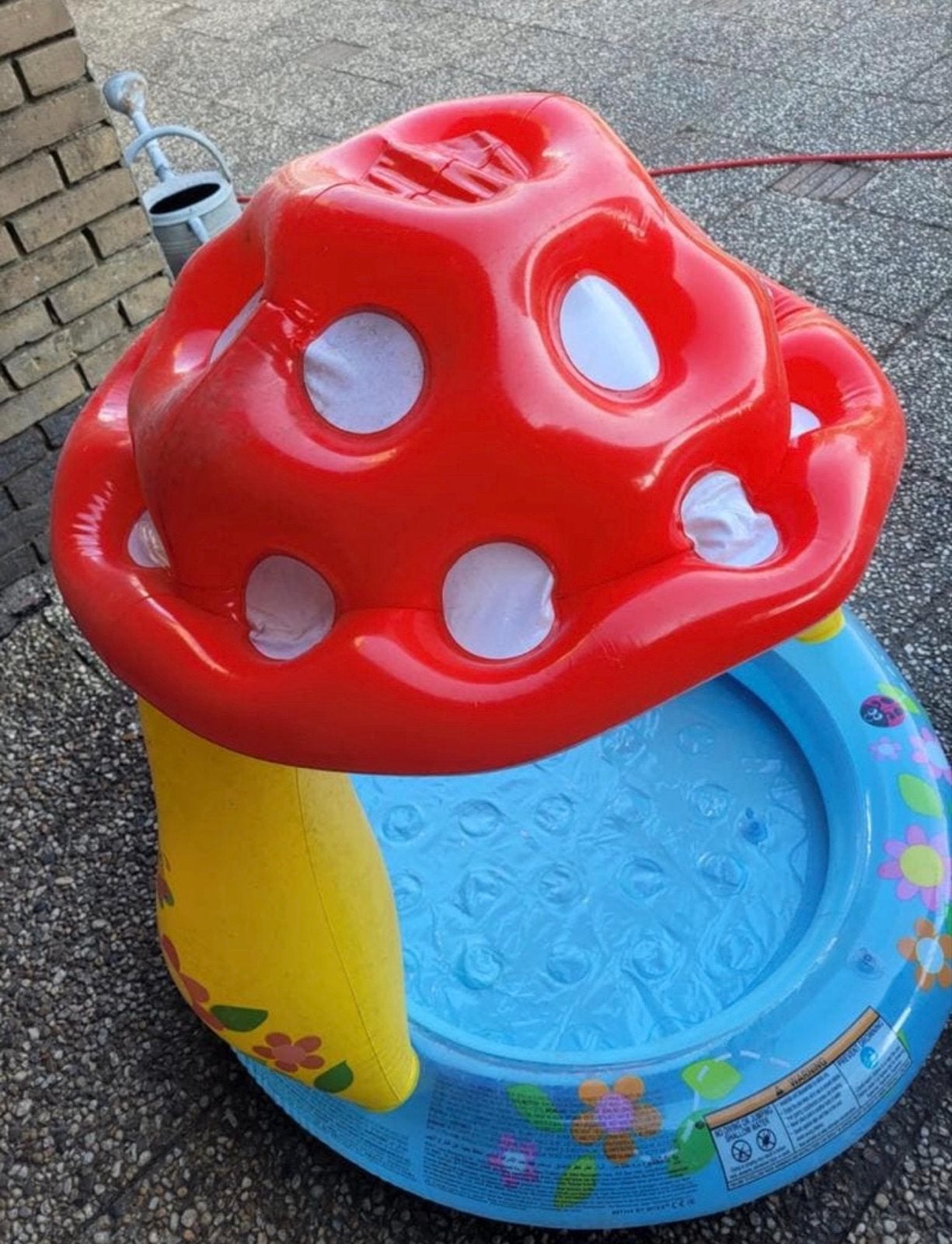 Opblaasbaar paddestoel baby/kinderbadje met parasol, Ophalen, Gebruikt