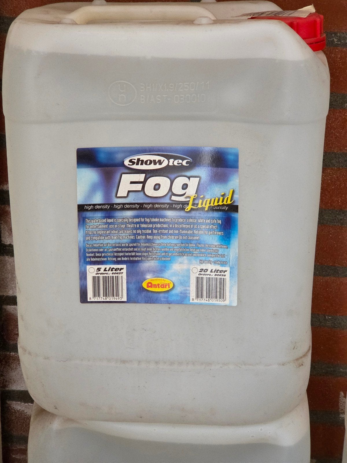 20L jerrycan rookvloeistof, Ophalen, Rookmachine