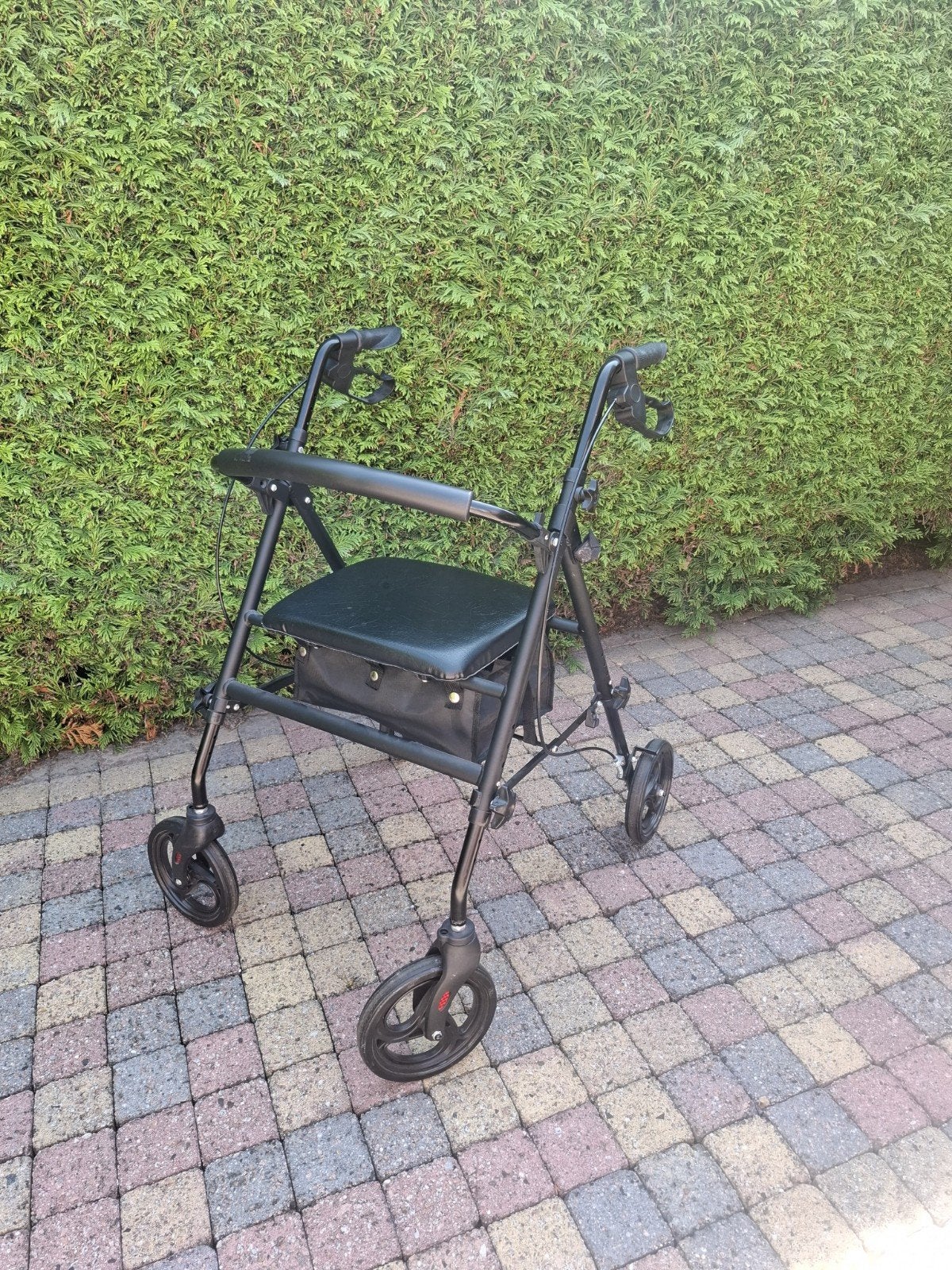 Inklapbare rollator, Ophalen, Gebruikt