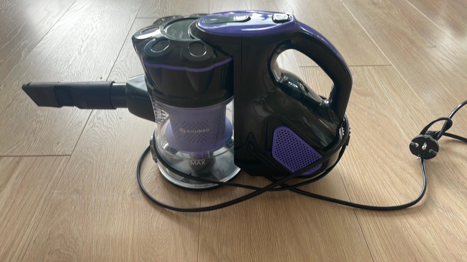 Sauber Kruimeldief - Compacte Handstofzuiger, Witgoed en Apparatuur, Stofzuigers, Ophalen, Kruimeldief, Zo goed als nieuw, Reservoir