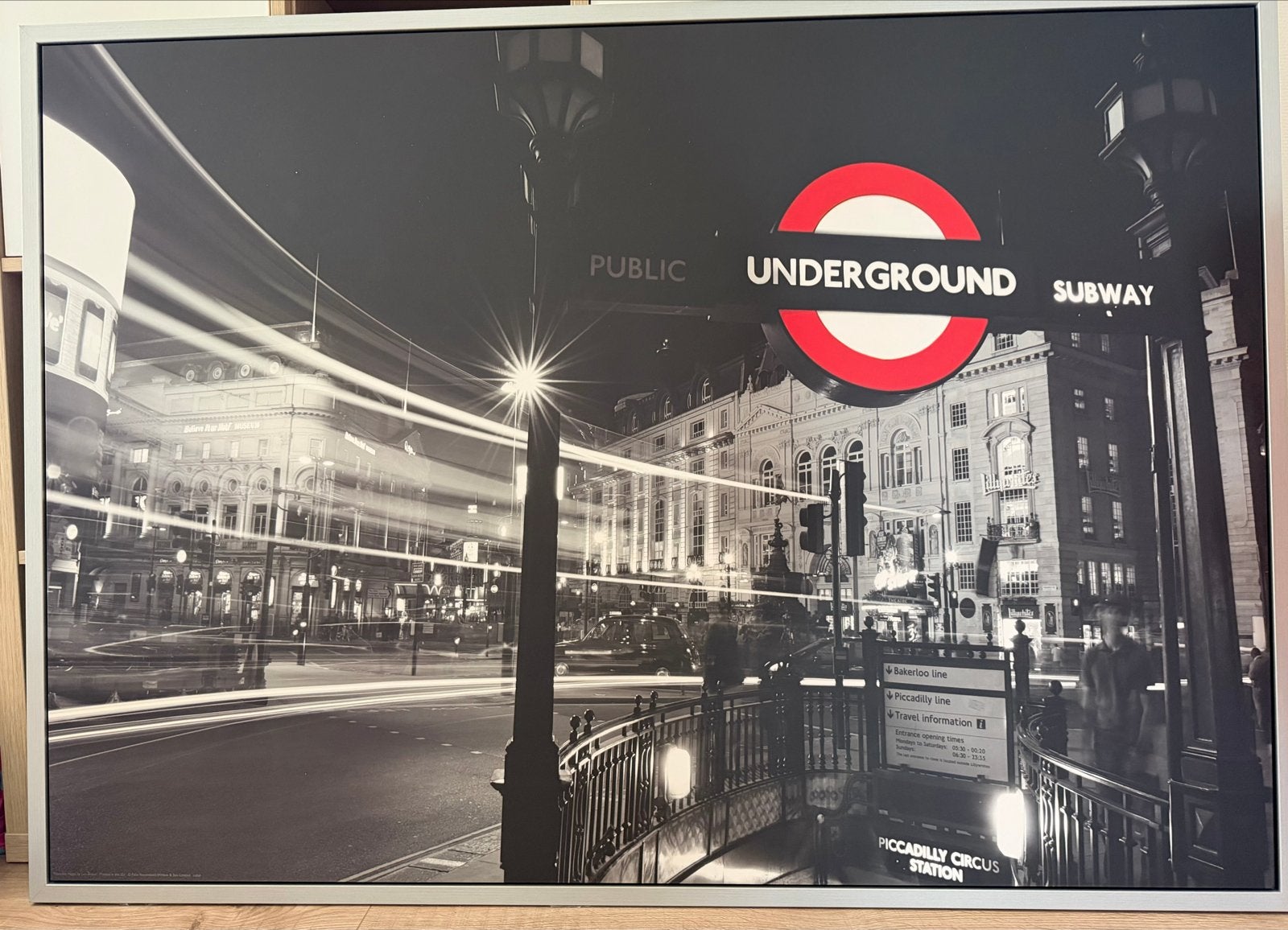 Grote lijst Picadilly Circus Londen - 140x100 cm, Huis en Inrichting, Ophalen, 125 cm of meer, Zo goed als nieuw, Foto of Poster