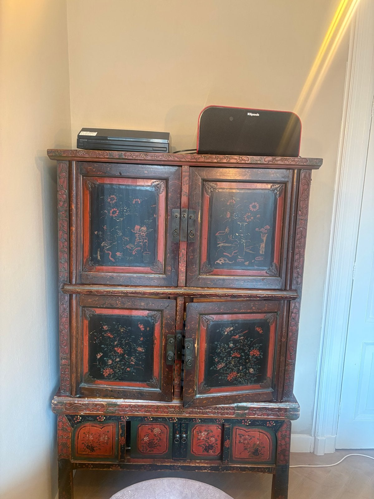 Antieke Chinese Kast met Handgeschilderde Decoraties, Antiek en Kunst, Ophalen