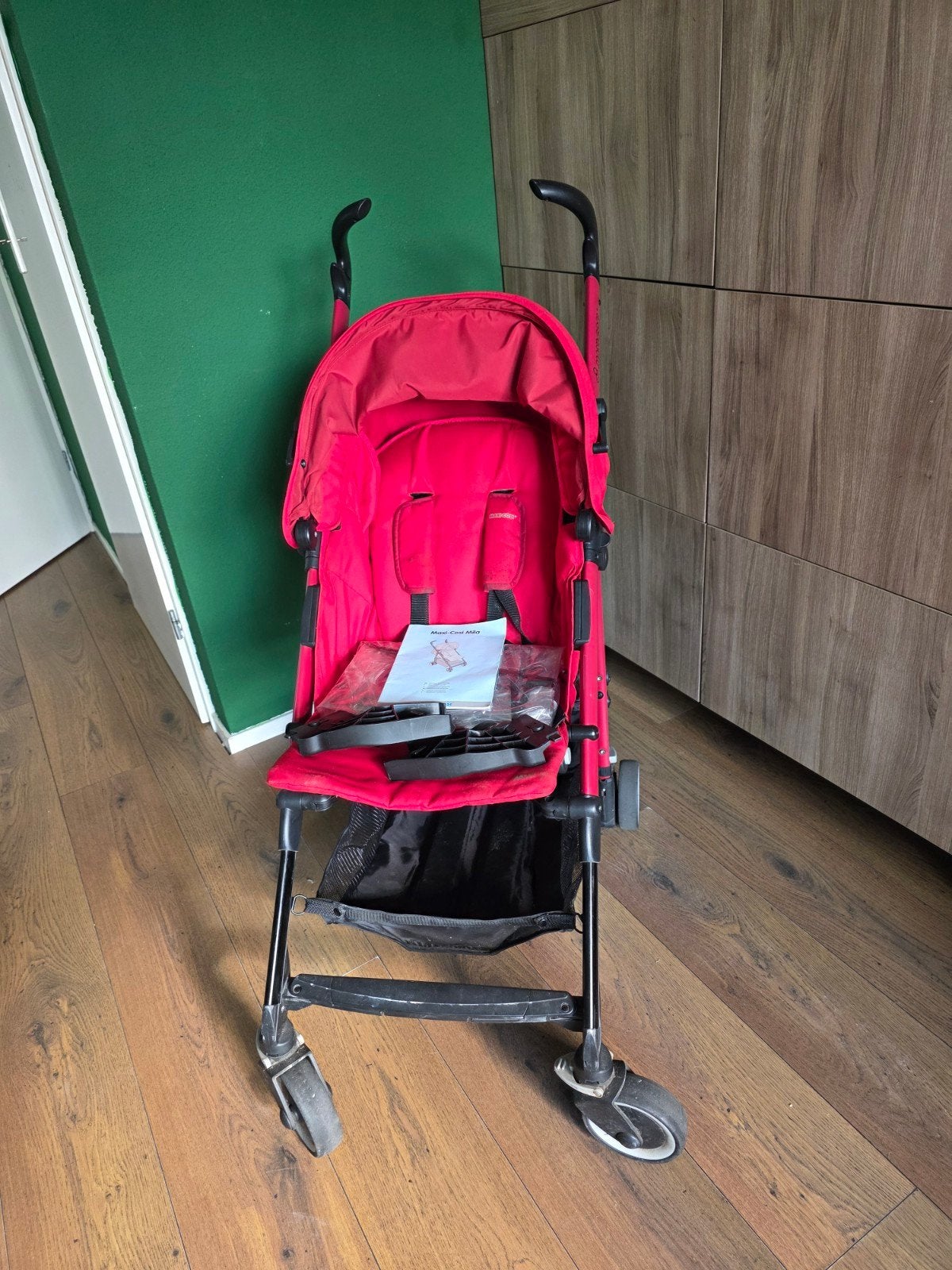 Maxi Cosi Mila, rode buggy met accessoires en adapters, Ophalen, Gebruikt, Maxi-Cosi, Regenhoes