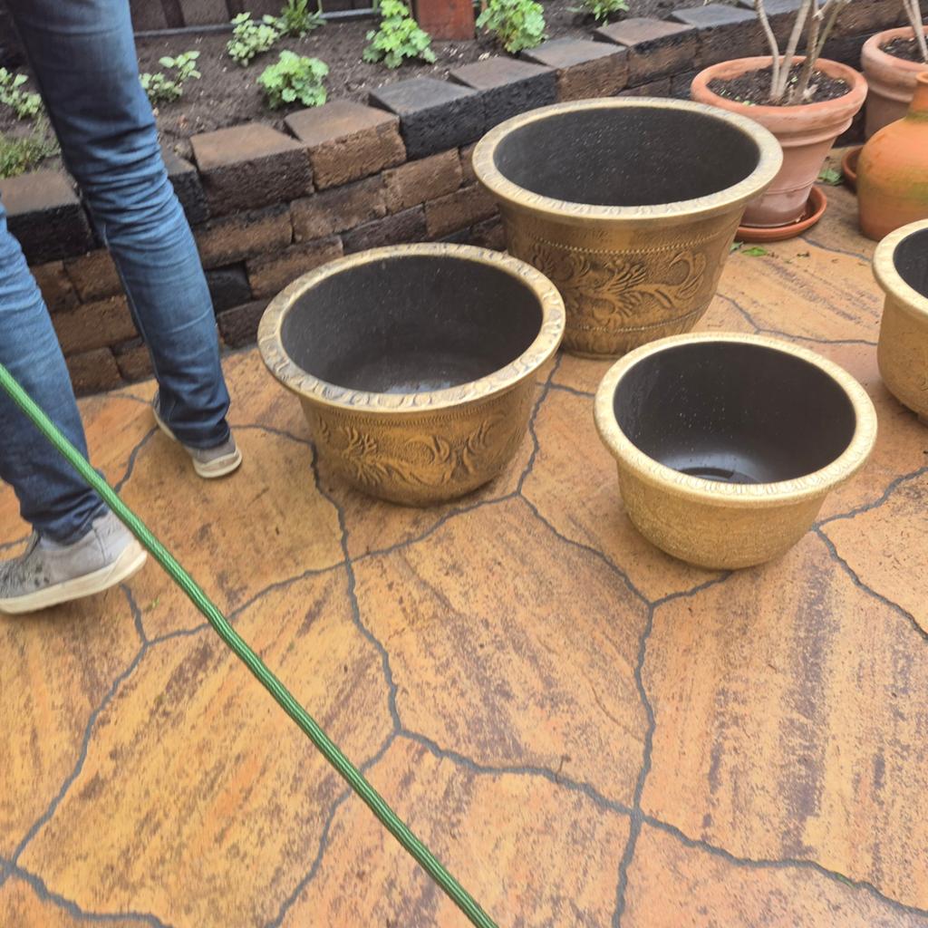 Set van nieuwe bloempotten met reliëf., Tuin en Terras, Kunststof, Rond, Nieuw, Ophalen of Verzenden