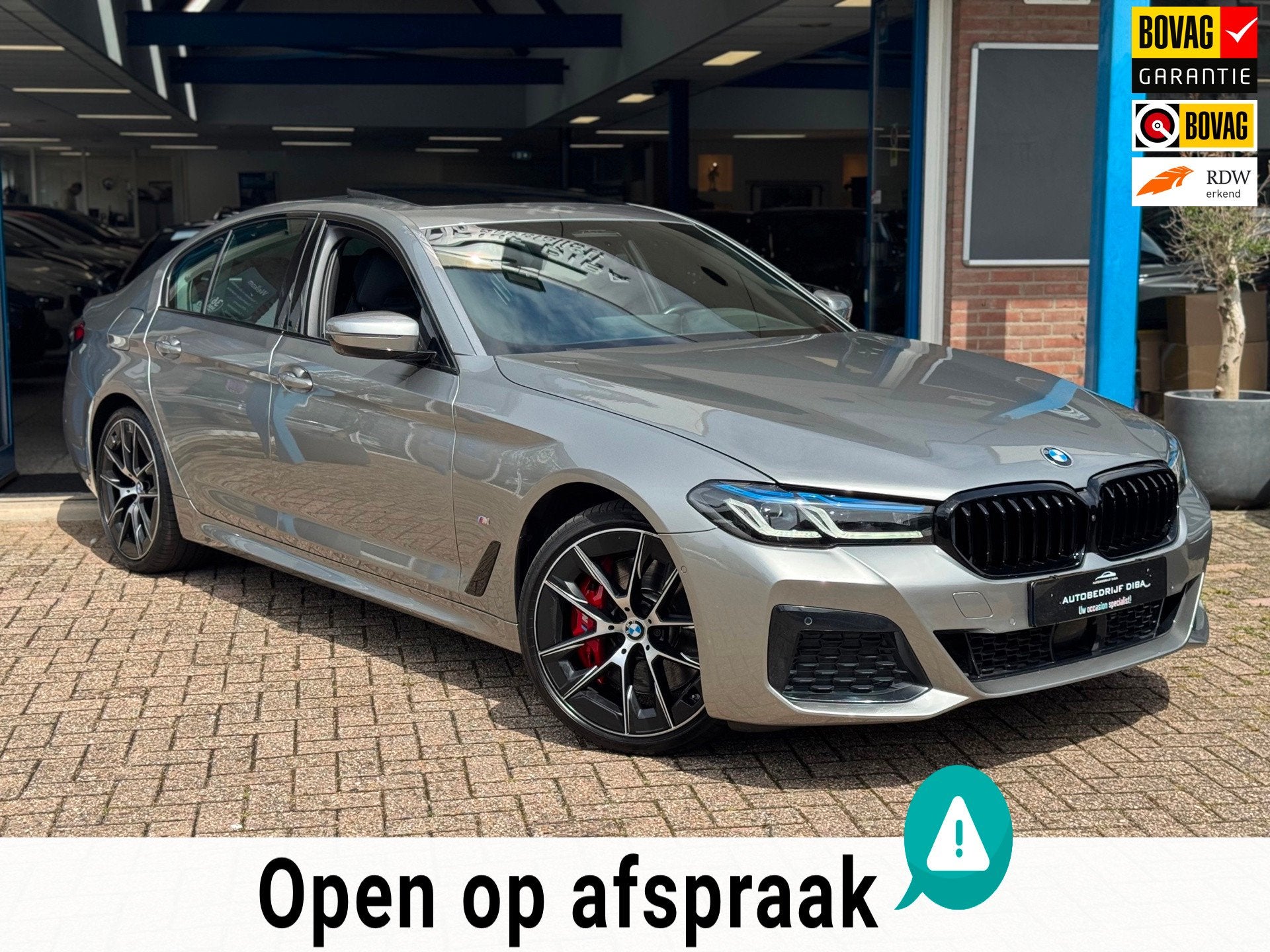 BMW 5-serie 545e xDrive High Executive 2021 AUT NAVI FULL!, Automaat, Gebruikt, 48 km/l, 2000 kg