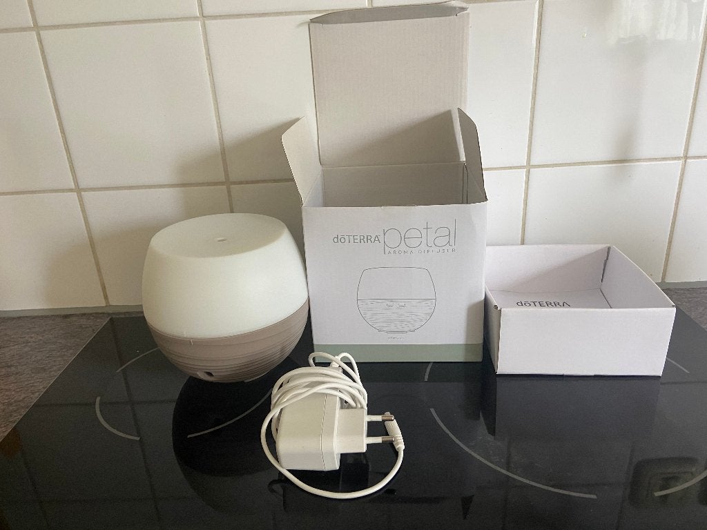 doTerra Petal Aroma Diffuser, Sport en Fitness, Gezondheidsproducten en Wellness, Ophalen of Verzenden, Zo goed als nieuw, Aroma
