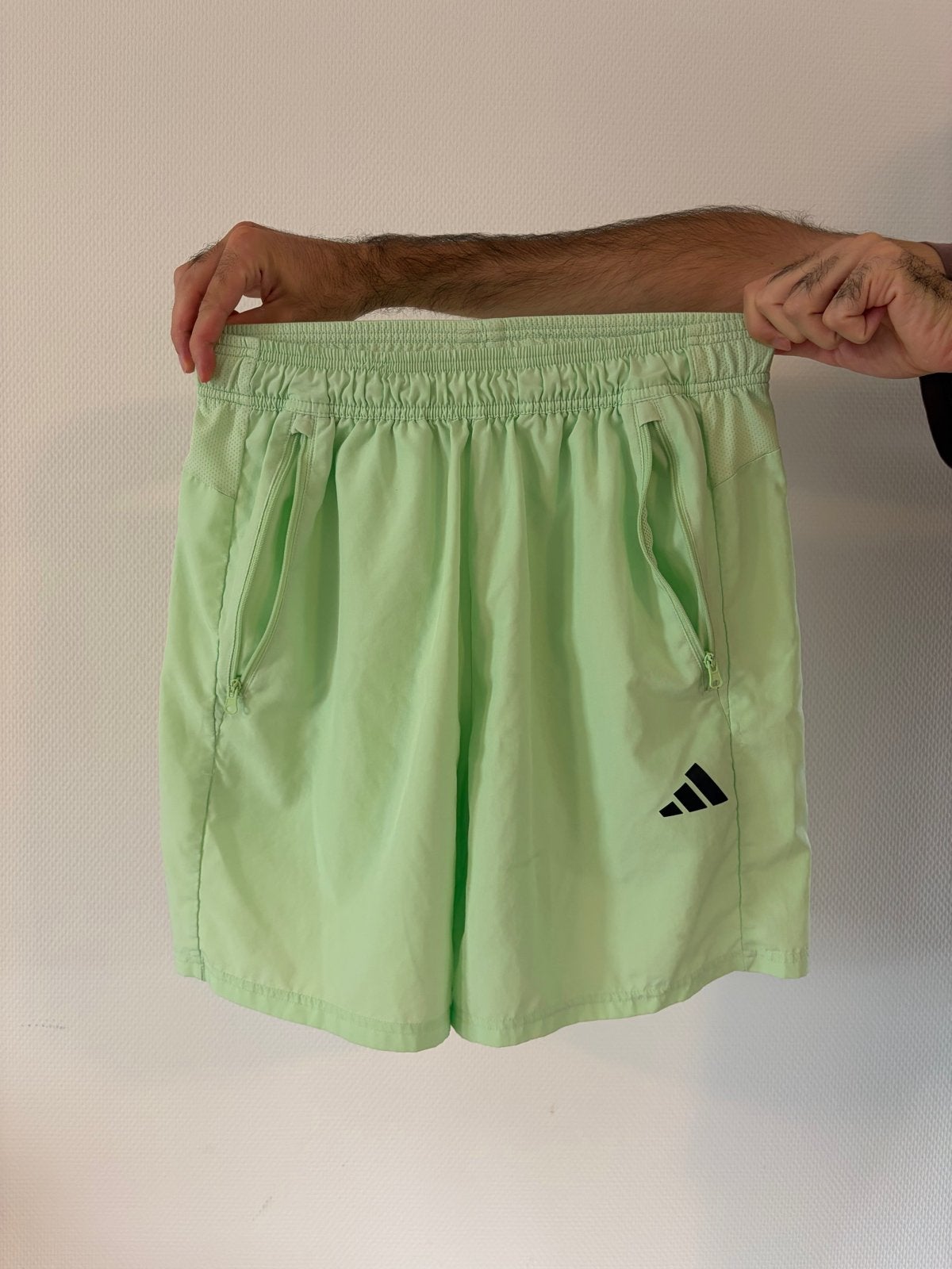 Adidas Aeroready Sportshort - Lichtgroen (Maat M), Fitness, Maat 48/50 (M), Ophalen of Verzenden, Zo goed als nieuw