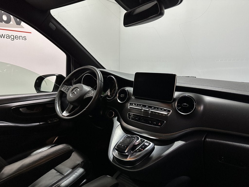 Mercedes-Benz V-Klasse 250d 4Matic AMG Lang Black Edition -, Auto's, Euro 6, 2000 kg, 4 stoelen, Zwart