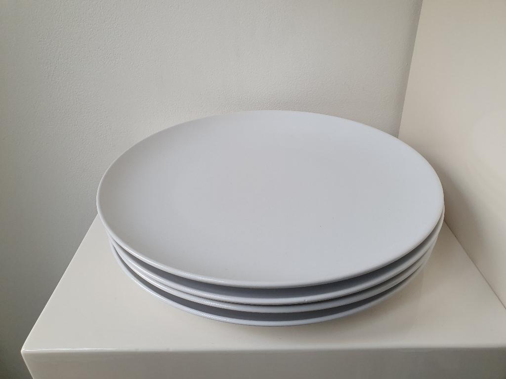 4 witte Ikea borden, Godmiddag, helemaal nieuw, Nieuw, Ophalen of Verzenden, Bord(en), Overige stijlen