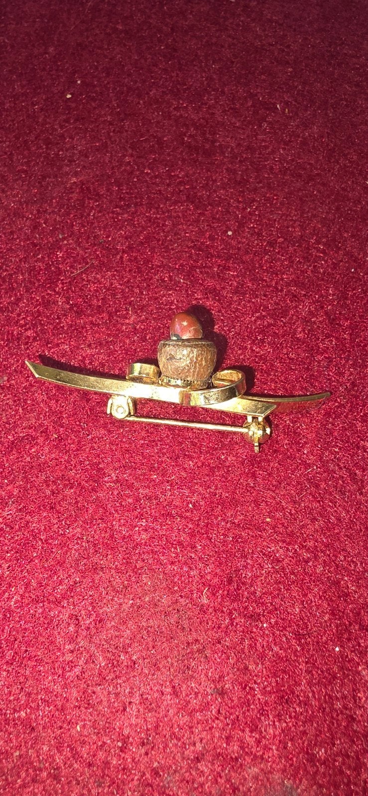 mooie goudkleurige broche, Ophalen of Verzenden, Zo goed als nieuw, Goud, Overige materialen