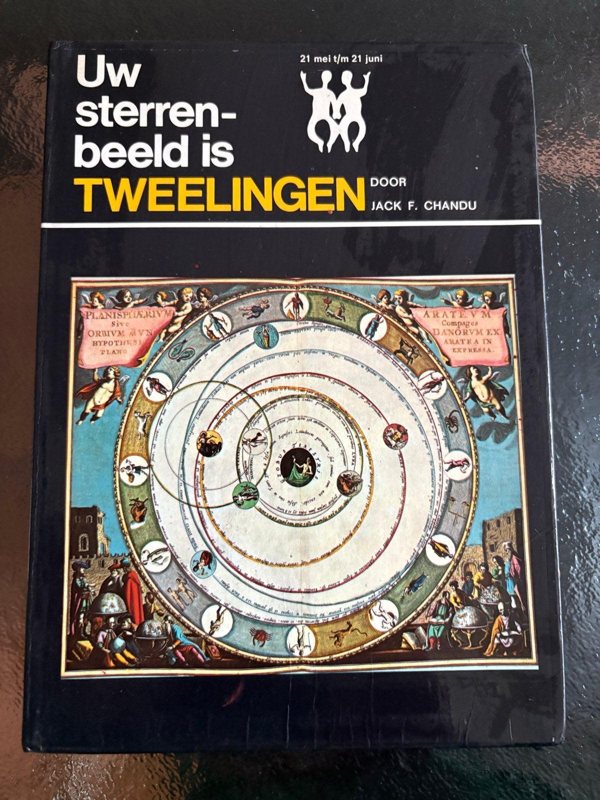 Uw Sterrenbeeld is Tweelingen - Jack F. Chandu, Ophalen of Verzenden, Gelezen, Astrologie, Instructieboek