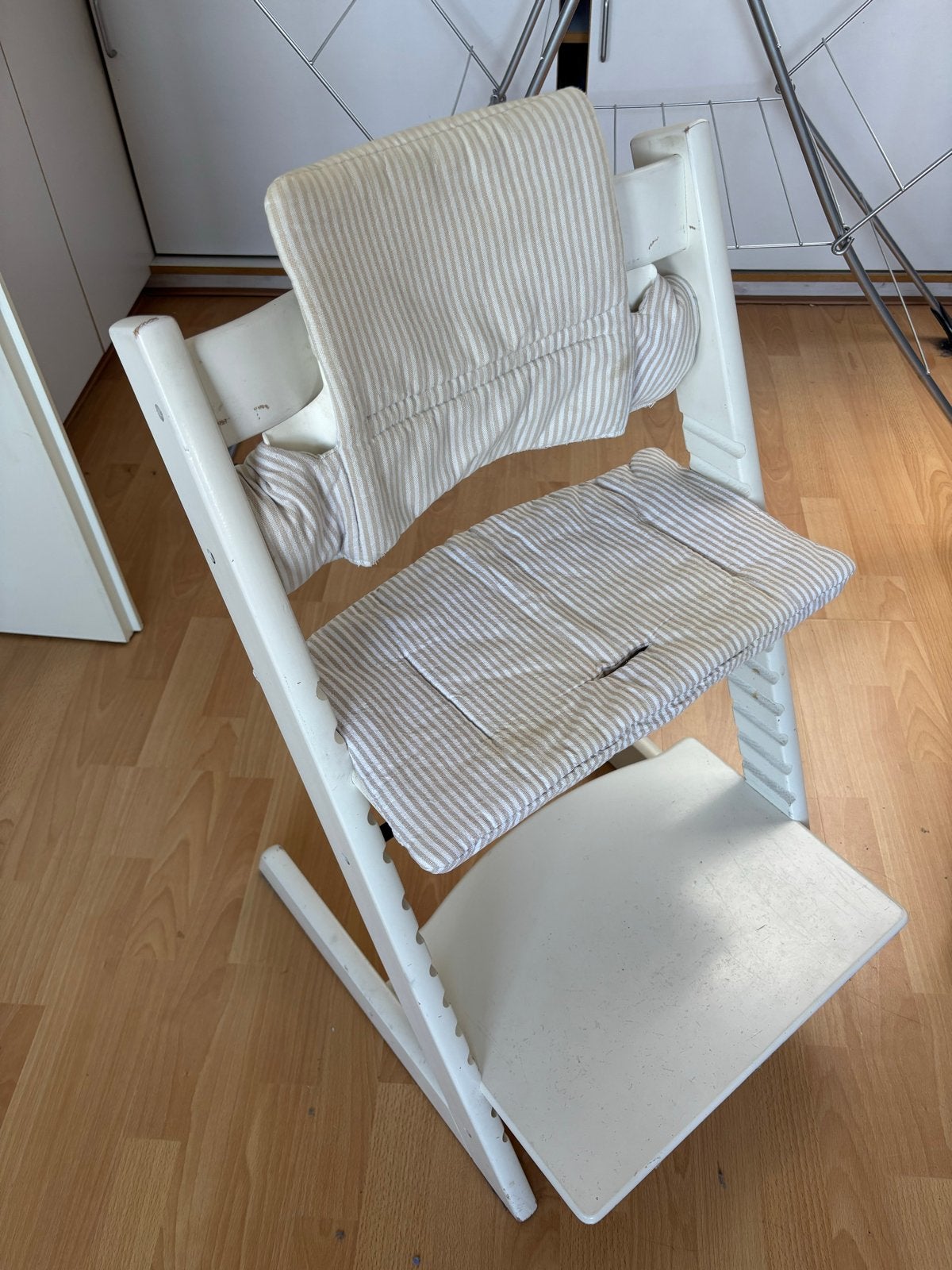 Stokke Tripp Trapp meegroeistoel met kussens, Ophalen, Gebruikt, Meegroeistoel, Aanschuifbaar