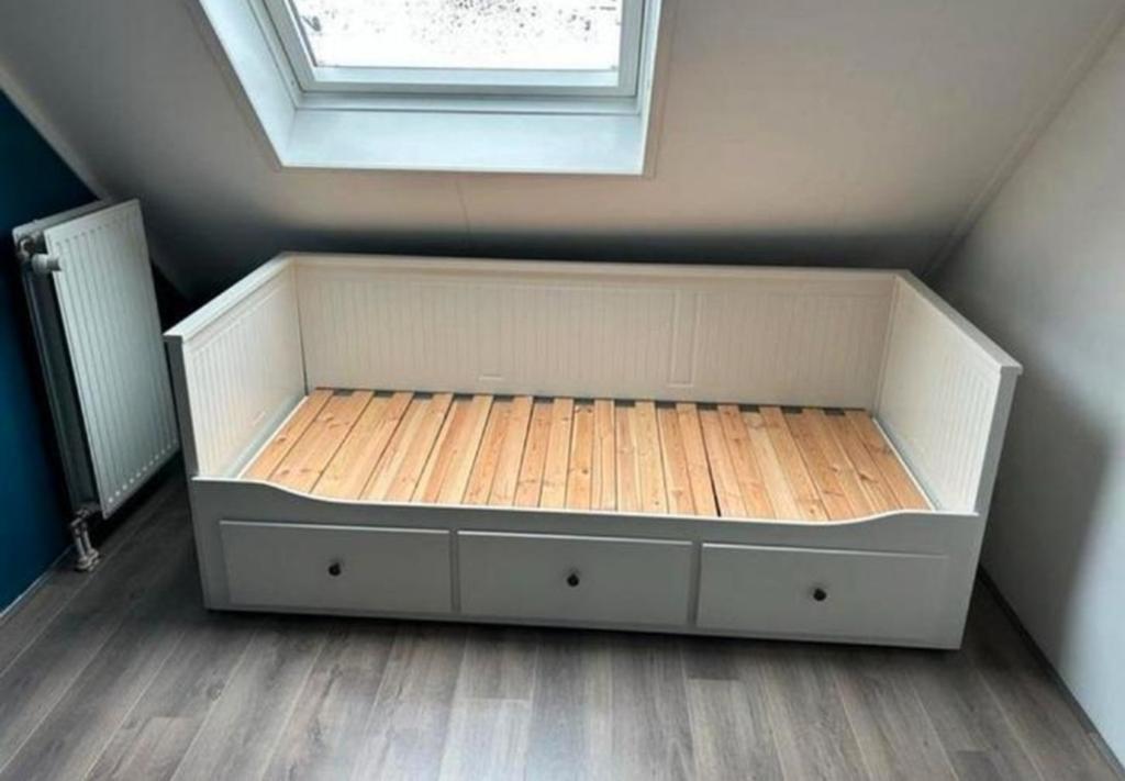 IKEA Hemnes Bedbank met 3 lades - Uitschuifbaar, Huis en Inrichting, Slaapkamer | Bedden, Verstelbaar, Modern, Scandinavisch, Wit
