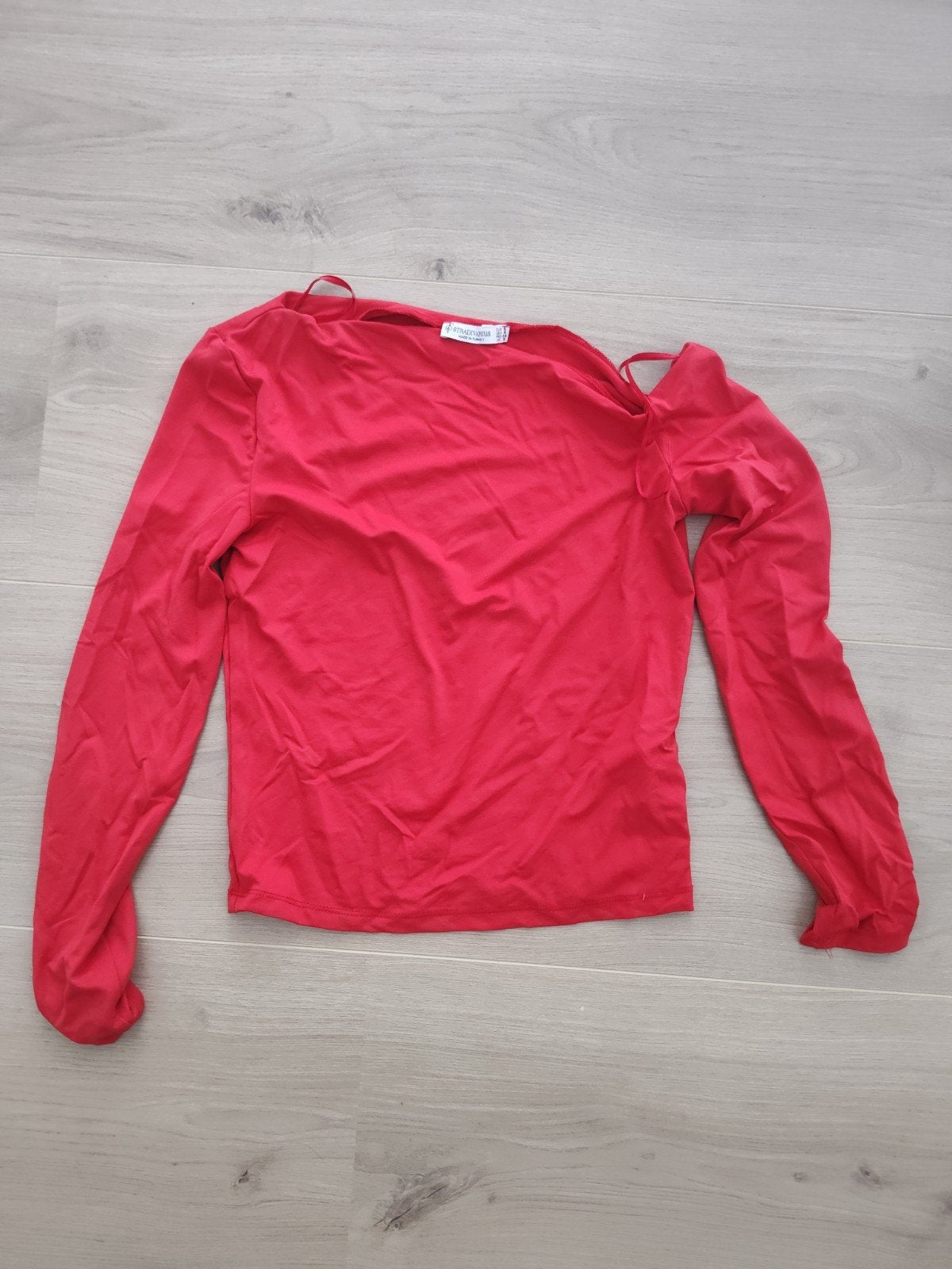 Stradivarius S lange mouwen, blote schouder, Kleding | Dames, T-shirts, Ophalen of Verzenden, Zo goed als nieuw, Lange mouw, Maat 36 (S)
