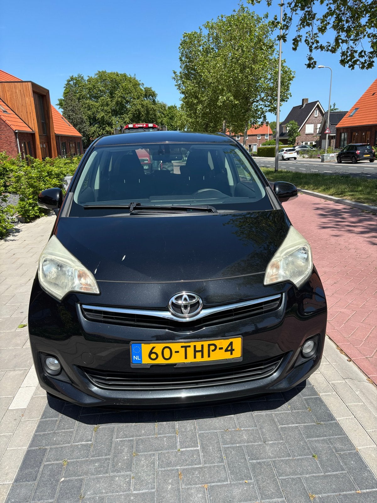 Toyota Verso-S 1.3 Vvt-i 2012 Zwart, Voorwielaandrijving, 4 cilinders, 1055 kg, Handgeschakeld