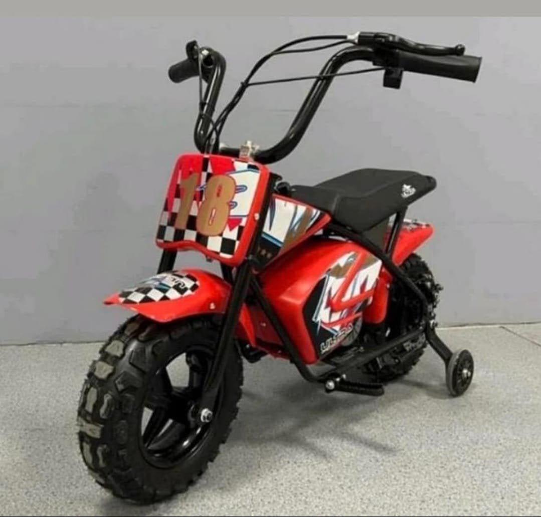 Elektrische kinder crossbike met zijwieltjes