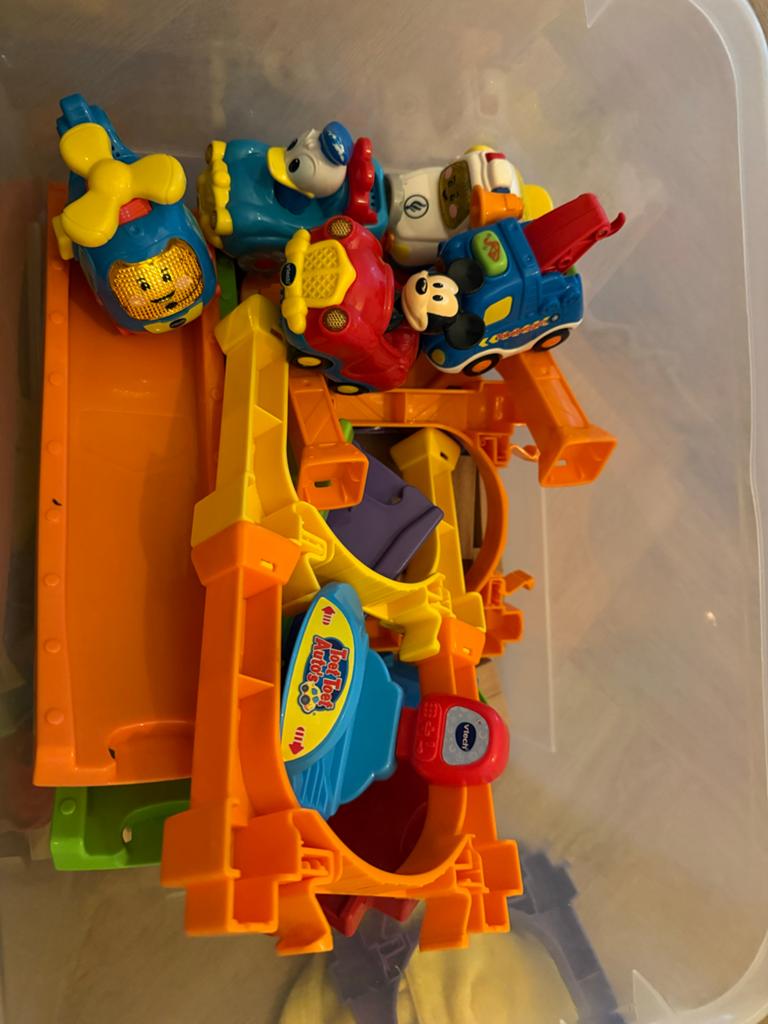 VTech Toet Toet Auto's Brug met wegdelen en extra auto's, Kinderen en Baby's, Speelgoed | Speelgoedvoertuigen, Ophalen of Verzenden