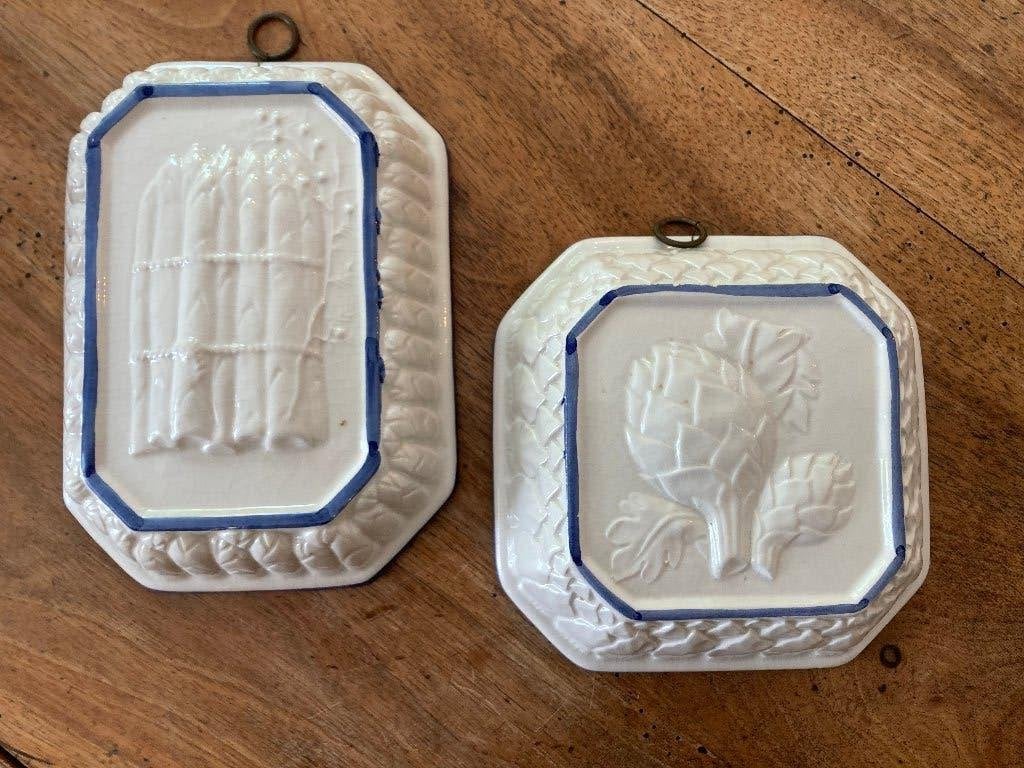 Antieke gietvormen met artisjok en asperge relief, Ophalen of Verzenden, Gebruikt, Overige stijlen, Overige typen