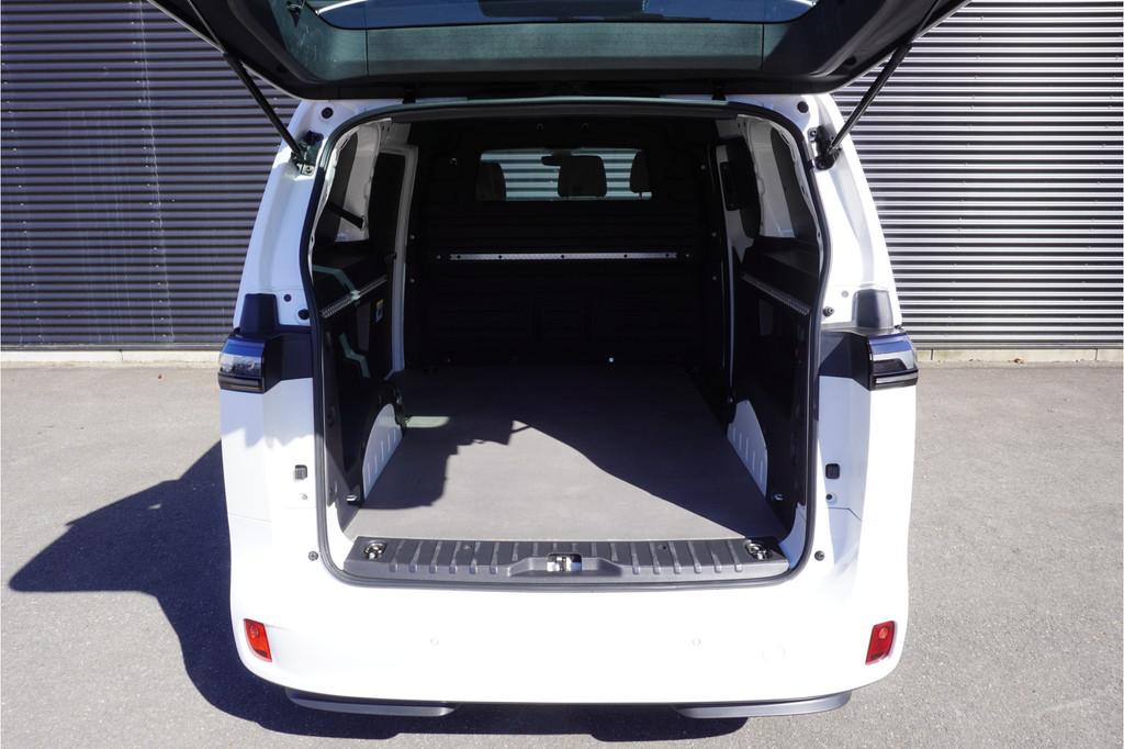 Volkswagen ID. Buzz Cargo 77 kWh 204pk Apple Carplay Camera, Auto's, Bestelauto's, Automaat, Gebruikt, Zwart, Volkswagen